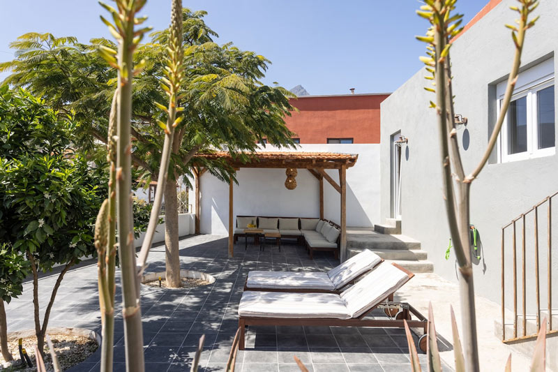 Servicios 11 Jardín de una casa